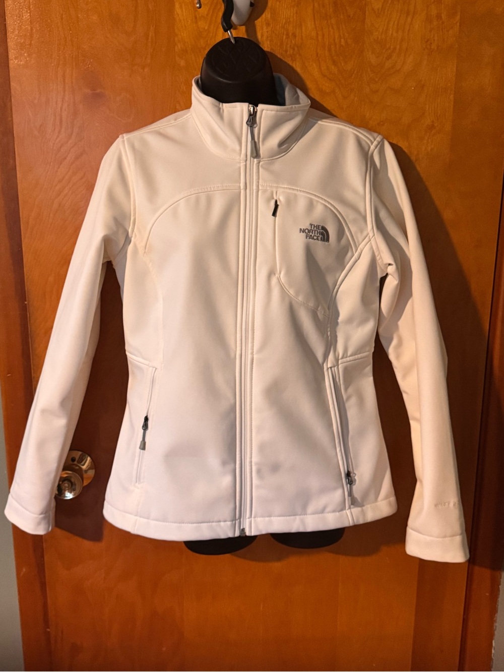 The North Face Women’s Creamy White Softshell Jacket